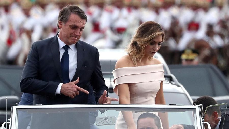 Brazil's new President Jair Bolsonaro gestures as he drives past before his swearing-in ceremony, in Brasilia, Brazil January 1, 2019. REUTERS/Ricardo Moraes TPX IMAGES OF THE DAY