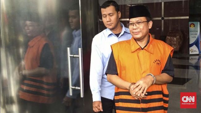 Taufik Kurniawan Pasrah Diborgol KPK