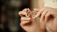 Anting Gold Plated atau Moissanite Silver, Mana yang Lebih Cocok Buat Kamu? 