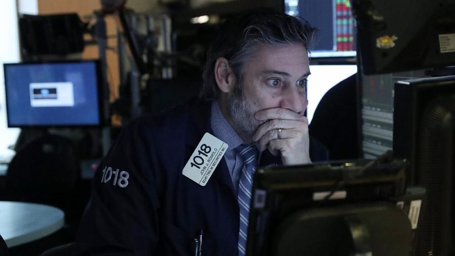 Saham-saham Wall Street terjun bebas, Kamis (3/1/2019), menyusul peringatan yang dikeluarkan Apple mengenai kinerja keuangannya.