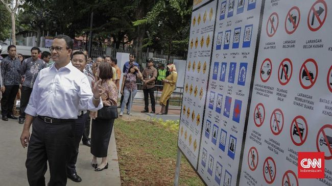 Anies Tunda Razia Anjing dan Kucing Liar di Jakarta