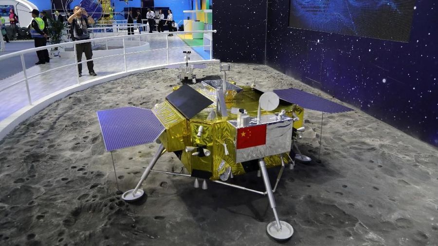 China berhasil mendaratkan pesawat ruang angkasa Chang'e 4 di sisi jauh bulan, Kamis pagi waktu Beijing (3/1/2019).