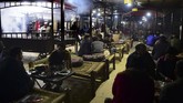 Seorang mahasiswa Pakistan, Mohammad Fahad, menempuh perjalanan berjam-jam menuju Peshawar hanya untuk menikmati sajian barbekyu yang dihidangkan.