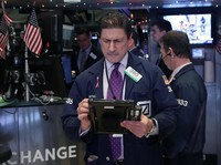 The Fed Perpanjang Reli Wall Street