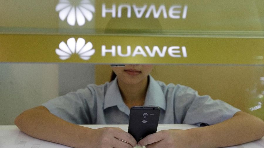 Jaksa federal tengah menyelidiki dugaan bahwa Huawei mencuri rahasia dagang dari T-Mobile US Inc dan perusahaan AS lainnya.
