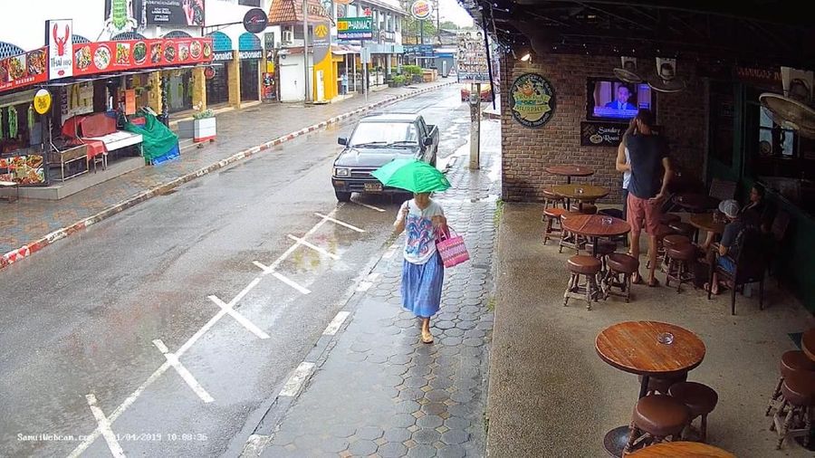 Pabuk datang setelah musim pasang air laut. Fenomena alam ini terakhir kali dialami Thailand pada 30 tahun yang lalu.