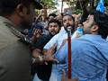 Protes Uang Kuliah Naik, Mahasiswa dan Polisi India Bentrok