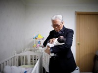Angka Kelahiran Bayi Korea Terjun Bebas, Sentuh Rekor Baru