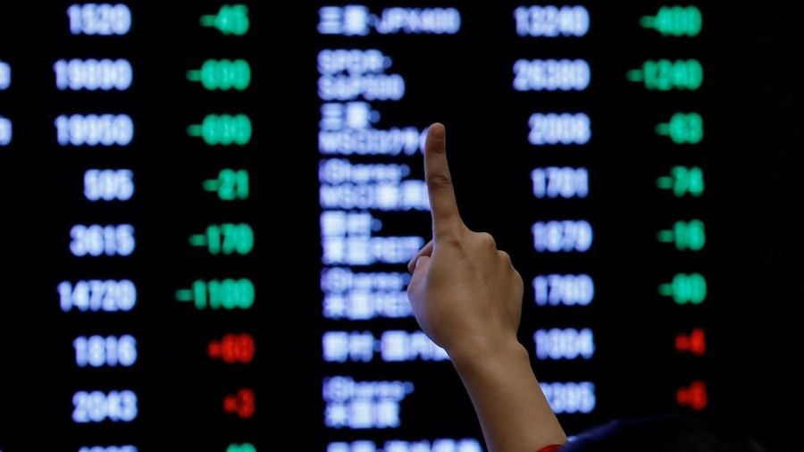 Selain itu, investor juga menahan diri melakukan akumulasi beli karena akan mulai pekan depan pasar saham Tokyo akan libur panjang.