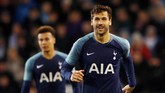 Di musim ini Fernando Llorente baru mencetak empat gol dalam 11 pertandingan di semua kompetisi. Selain tiga gol di Piala FA, satu gol lain Llorente dicetak di Piala Liga Inggris. (Action Images via Reuters/Carl Recine)
