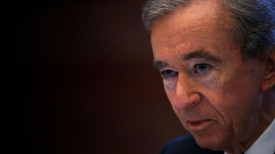 Bernard Arnault pemilik brand mewah Christian Dior