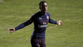 Pemain muda Arsenal Joe Willock jadi bintang kemenangan Arsenal usai mengemas dua gol ke gawang Blackpool. (Reuters/Carl Recine)