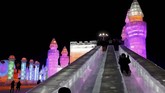 Festival musim dingin di Harbin merupakan yang terbesar di kawasan belahan bumi bagian utara. Festival ini telah digelar sejak tahun 1980-an. Tak cuma warga lokal, pengunjungnya juga banyak dari mancanegara.
