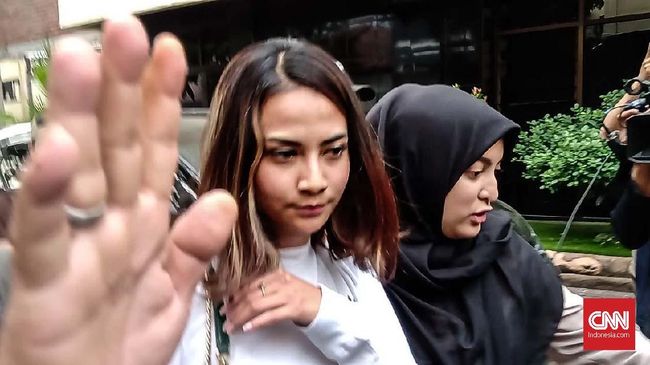  Vanessa  Angel  Disebut Dijemput Mobil  Pelat Merah ke Hotel