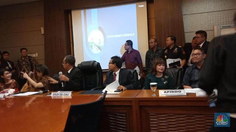Namun sayang, pemberian fasilitas KB dan KITE hanya terpusat di Pulau Jawa.