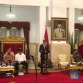 Megawati Beri Gaji ke-13, SBY Naikkan Gaji & Jokowi Beri THR