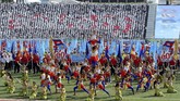 Khmer Merah ditaklukkan oleh mantan kader mereka, Hun Sen, dibantu pasukan Vietnam. Kini dia menjadi perdana menteri terlama di dunia sejak diangkat pada 1985. (Photo by TANG CHHIN Sothy / AFP)