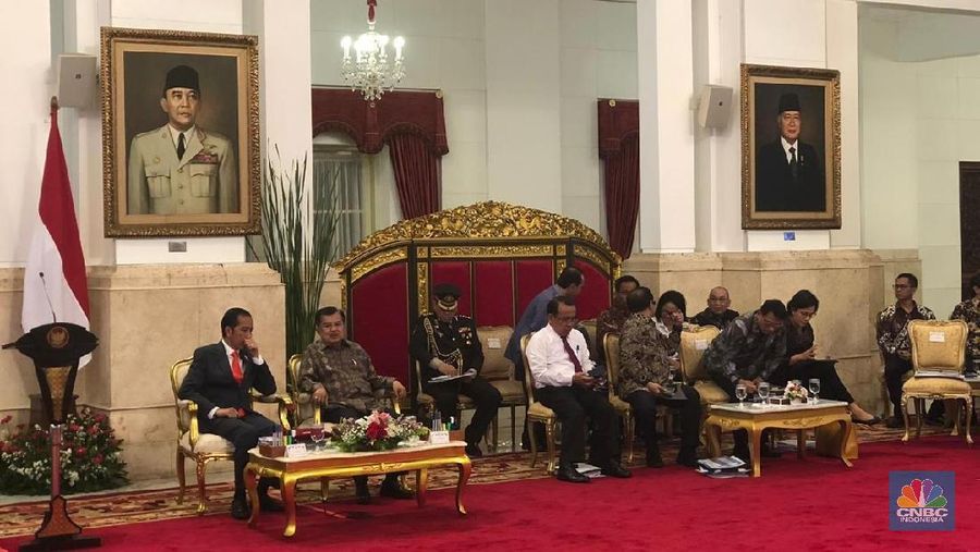 Jokowi menyebut Indonesia mampu melalui ekonomi 2018 dengan positif.