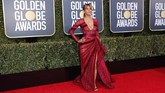 Aktris Halle Berry yang sudah berusia 52 tahun ini memakai gaun berwarna merah anggur rancangan Zuhair Murad. Gaun transparan bercorak garis-garis ini memiliki belahan dada dan paha yang tinggi. REUTERS/Mike Blake