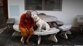 “Sangat memalukan bahwa perempuan tak diizinkan untuk membuat keputusan atas hidup mereka sendiri. Anda harus memberontak melawan ketidakadilan karena ini tidak benar.” (REUTERS/Athit Perawongmetha)