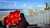 Tembok pemisah antara AS dan Meksiko menjadi program utama Presiden Trump, dengan alasan menangkal pendatang gelap. (Sandy Huffaker/Getty Images/AFP)