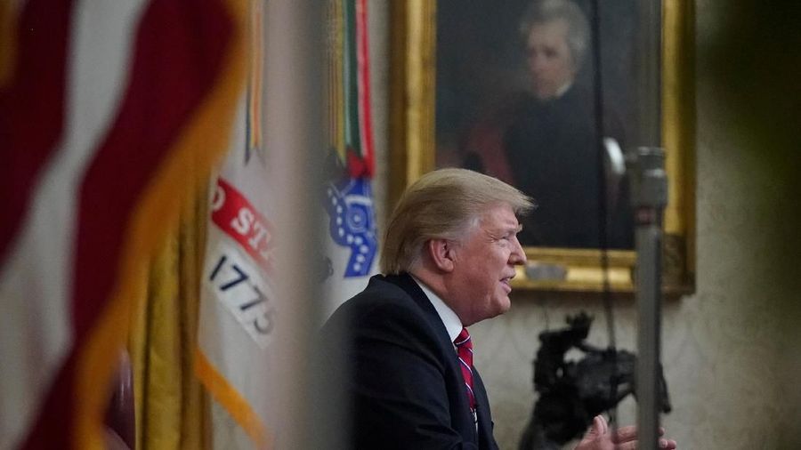 Presiden Amerika Serikat (AS) walk out atau pergi meninggalkan pertemuan dengan para pimpinan Partai Demokrat, Rabu (9/1/2019).