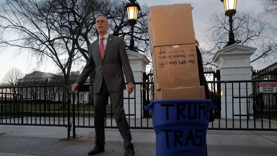 Aksi tersebut sebagai protes kepada Trump.
