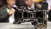 Nikon membedah kamera profesional D5 untuk menunjukkan kemampuannya mengabadikan foto secara simultan 12fps yang hasilnya 'anti blur'. (Justin Sullivan/Getty Images/AFP)