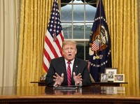 Dari Layar Kaca, Trump Pastikan Keselamatan Warga AS