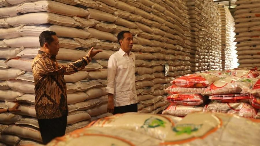 Sebanyak 20 ribu ton beras Bulog akan dimusnahkan, tapi masih harus tunggu Sri Mulyani.