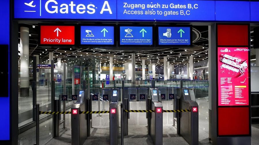Serikat pekerja menuntut kenaikan gaji hingga 20 euro atau sekitar Rp 324.000 per jam