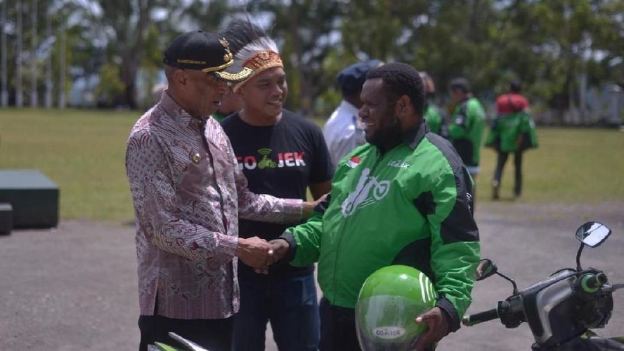 Go jek ekspansi ke Papua.