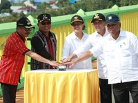 Sri Mulyani Resmikan Jembatan Penghubung 2 Pulau di Maluku