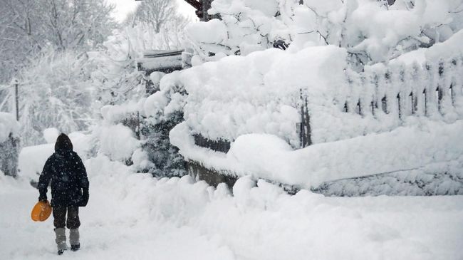 Hasil gambar untuk badai salju