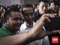 Penusukan Wiranto Tak Ganggu Aktivitas Selfie Jokowi