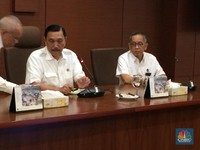Prabowo Sebut 'Menteri Pencetak Utang', Luhut: Tak Etis Itu!