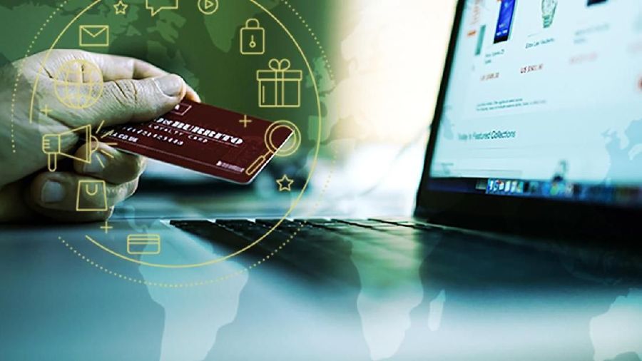 Kini semakin banyak masyarakat yang nyaman untuk berbelanja di e-commerce marketplace.
