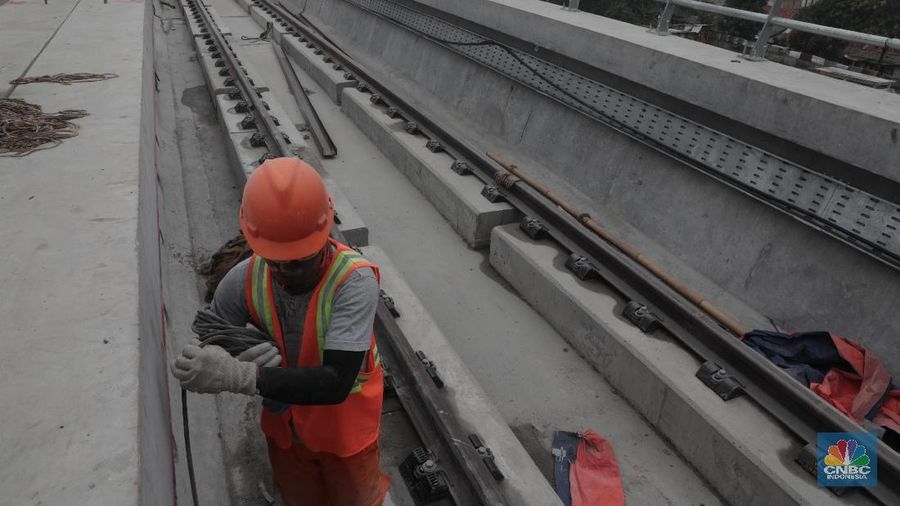 PT Adhi Karya Tbk (ADHI) menyatakan, pekerjaan konstruksi Light Rail Transit (LRT) Jakarta, Bogor, Depok dan Bekasi (Jabodebek), saat ini sudah mencapai 65%.