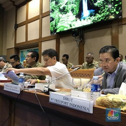 3,5 Jam Bahas Freeport, DPR Malah Gantung Hasil Rapat