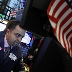 Dihantui Risiko Shutdown, Wall Street Akan Dibuka Menguat