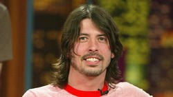 Nahloh! Mantan Pacar Ungkap Dave Grohl Doyan Selingkuh
