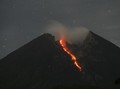 Merapi Muntahkan Lava Sejauh 500 Meter ke Arah Kali Gendol