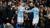 Penyerang Manchester City Kevin De Bruyne masuk menggantikan David Silva pada menit ke-62. (Reuters/Carl Recine)