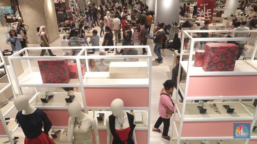 Ritel asal Thailand ini sedang menggelar closing down sale terkait penutupan gerainya di NeoSoho.