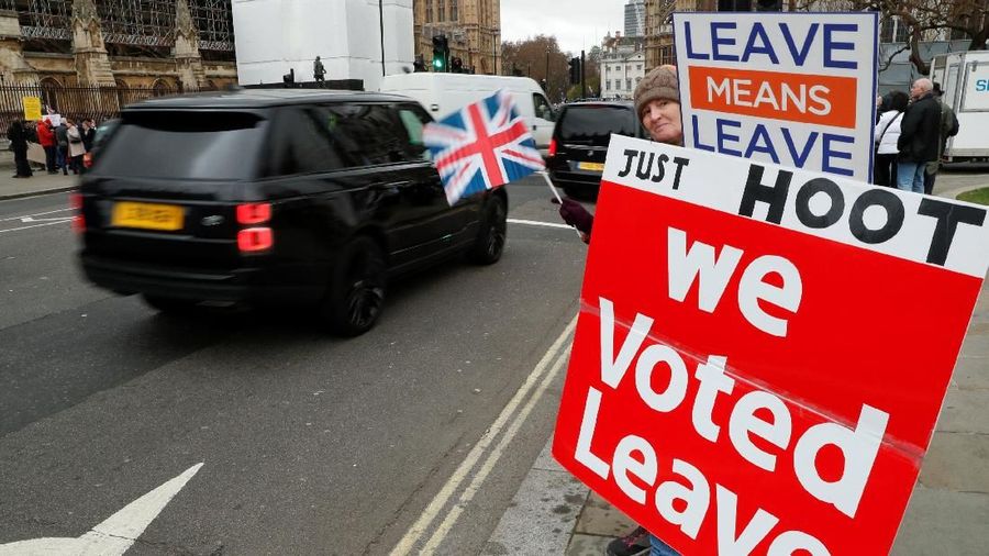 Walaupun saat ini, Brexit masih terus memancing perdebatan antara PM Inggris Theresa May dan Parlemen Inggris.