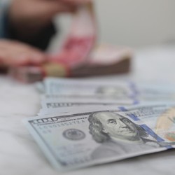 Makin Menggunung, Utang Luar Negeri RI Tembus Rp 5.400 T!