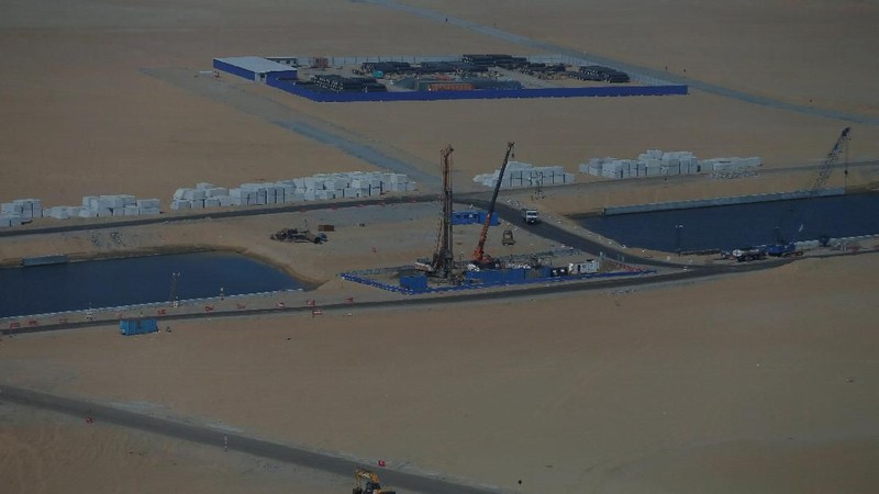 Colombo Port City merupakan proyek reklamasi yang akan menjadi penyambung bagi ibu kota Srilanka
