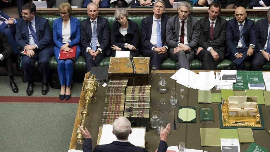 Perdana Menteri Inggris Theresa May mengalami kekalahan telak dalam pemungutan suara yang menentukan nasib perjanjian Brexit