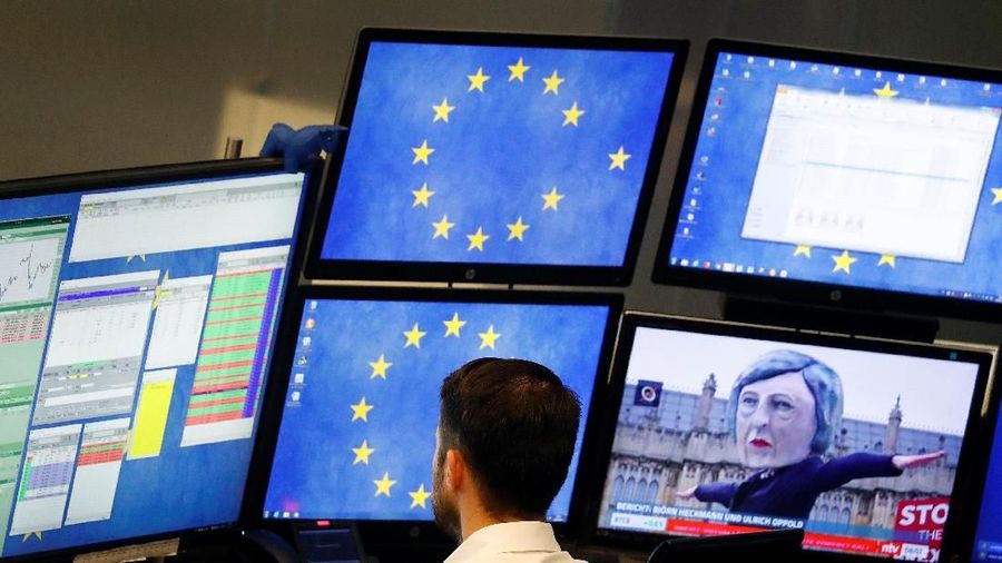 The German share prize index DAX board is photographed early afternoon on the day of the Brexit deal vote of the British parliament in Frankfurt, Germany, January 15, 2019. REUTERS/Kai Pfaffenbach