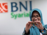 Harga Emas Berjangka Berlawanan Arah dengan Harga Spot Antam